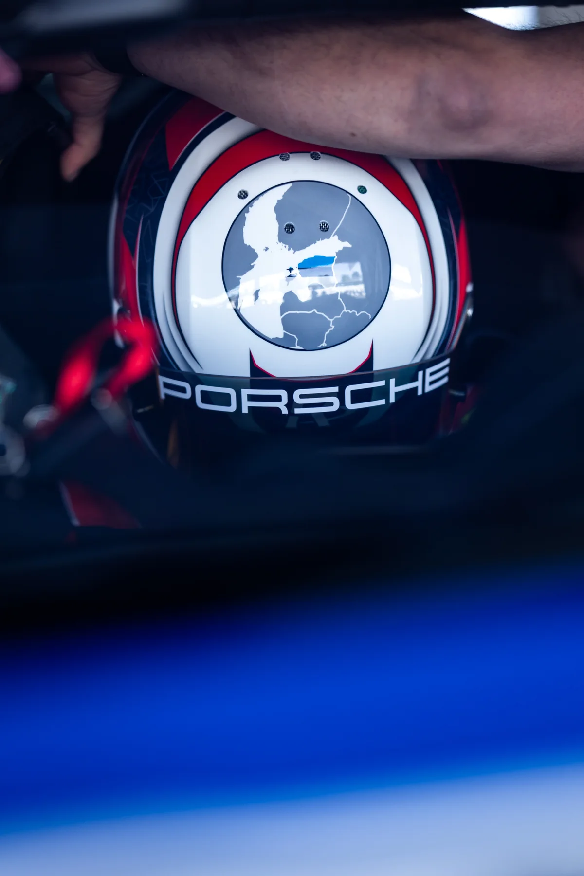Porsche helmet detail